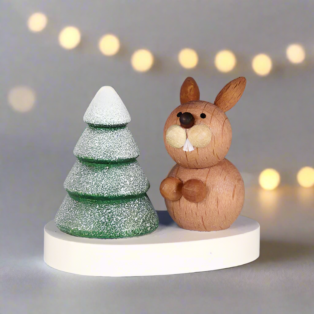 Weihnachtsmann Collectibles - Rabbit and Snowy Tree
